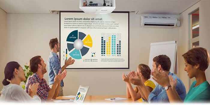 3 Ways How Projector Screens Make Business Presentation Easy