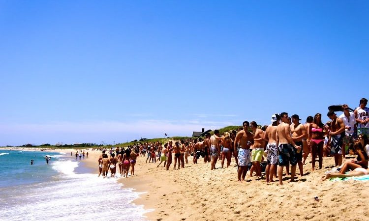 Checklist For Your Summer Beach Trip