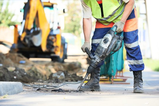 Safety Tips for Using Electric Jack Hammer