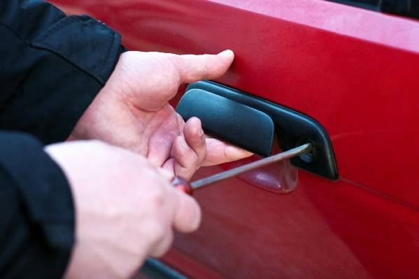 WHAT TO DO IF YOUR RENTAL CAR HAS STOLEN?